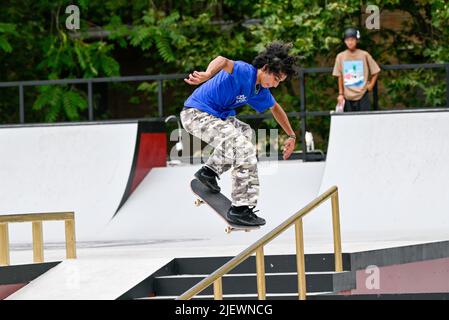 Rome, Italy. 28th June, 2022. athletes practice the course during the World Street Skateboarding Rome 2022 at Colle Oppio park in Rome on 28 June 2022 Credit: Independent Photo Agency/Alamy Live News Stock Photo