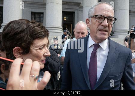 Ghislaine Maxwell's brother Kevin Maxwell addresses the press outside