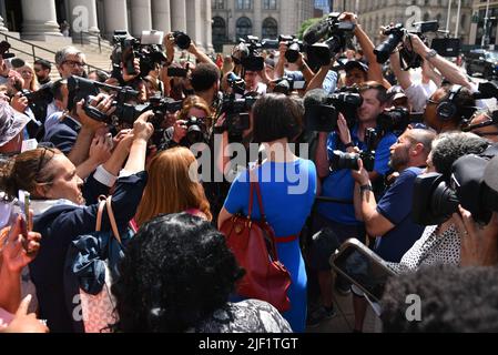 Elizabeth Stein, center, and Sarah Ransome, right, alleged victims of