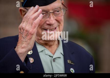 Camp Pendleton, California, USA. 29th June, 2022. FILE: May 29, 2018 - Camp Pendleton, California, USA - Retired U.S. Marine Corps Chief Warrant Officer 4 Hershel Woody Williams, the last surviving Medal of Honor recipient of the battle of Iwo Jima, salutes a Marine during his visit to the 5th Marine Regiment Vietnam War Memorial at Marine Corps Base Camp Pendleton, Calif., May 29, 2018. Williams visited the newly unveiled memorial to honor the Marines and sailors who gave their lives guarding our great nation. Credit: U.S. Marines/ZUMA Press Wire Service/ZUMAPRESS.com/Alamy Live News Stock Photo