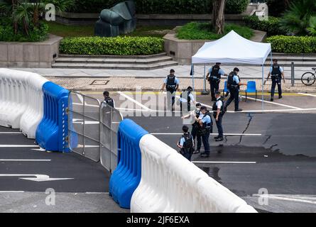 Hong Kong, China. 29th June, 2022. Police barricades block roads as the city gets ready to commemorate the July 1st anniversary of Hong Kong's handover to China in Hong Kong. Credit: SOPA Images Limited/Alamy Live News Stock Photo