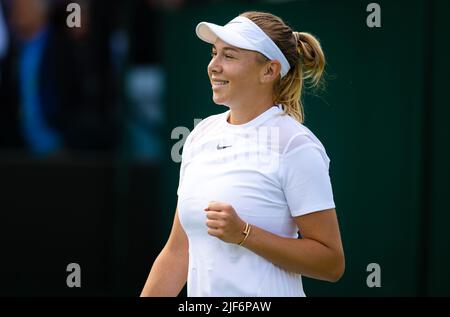 Amanda Anisimova of the United States in action against Yue Yuan of China during the first round of the 2022 Wimbledon Championships, Grand Slam tennis tournament on June 28, 2022 at All England Lawn Tennis Club in Wimbledon near London, England - Photo: Rob Prange/DPPI/LiveMedia Stock Photo