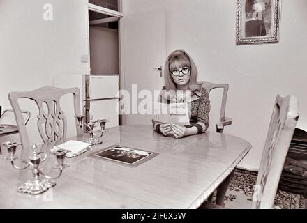 LULU Scottish pop singer at her home in Townshend Court, St John's Wood, north London in May 1967. Stock Photo