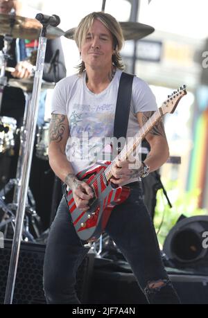 June 30, 2022, New York, New York, USA: Musician KEITH URBAN performs on the â€˜Todayâ€™ show held at Rockefeller Plaza. (Credit Image: © Nancy Kaszerman/ZUMA Press Wire) Stock Photo