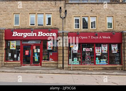 Bargain Booze shop, Holmfirth Stock Photo