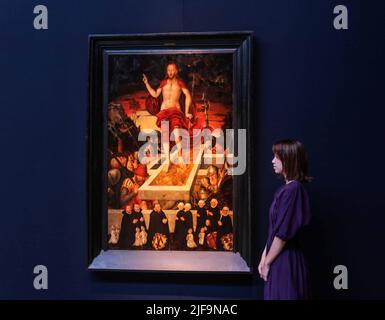 London, UK. 1st July, 2022. Lucas Cranach the Younger, The Resurrected Christ Est £450,000-650,000 The Old Masters Evening Sale at Christie's London will run from 24 June to 19 July. Credit: Paul Quezada-Neiman/Alamy Live News