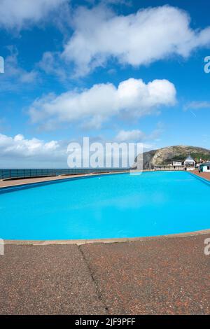 Llandudno. seaside paddling pool... North Wales Stock Photo