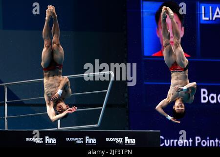 Budapest, Hungary, 28th June 2022. Lian Junjie and Yang Hao of China compete in the Men's 10m Synchronised on day three of the Budapest 2022 FINA World Championships at Alfred Hajos National Aquatics Complex in Budapest, Hungary. June 28, 2022. Credit: Nikola Krstic/Alamy Stock Photo