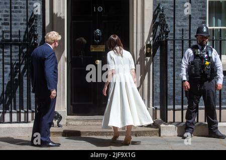 London, England, UK. 1st July, 2022. UK Prime Minister BORIS JOHNSON welcomes Prime Minister of New Zealand JACINDA ARDERN to 10 Downing Street. (Credit Image: © Tayfun Salci/ZUMA Press Wire) Stock Photo