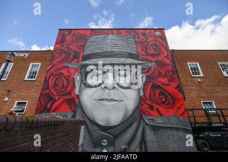 Watford, UK, 1st Jul 2022, Sir Elton John mural revealed today. The mural was created by Murwalls ahead of Elton John’s concerts at Vicarage Road. , Andrew Lalchan Photography/Alamy Live News Stock Photo