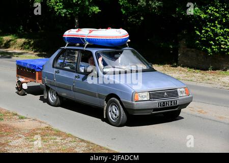 citroen-axel-with-trailer-