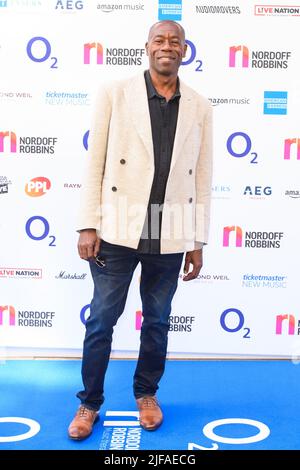 London, UK. 1 July 2022. Andrew Roachford attending the Nordoff Robbins O2 Silver Clef Awards at the Grosvenor House Hotel, London. Picture date: Friday July 1, 2022. Photo credit should read: Matt Crossick/Empics/Alamy Live News Stock Photo