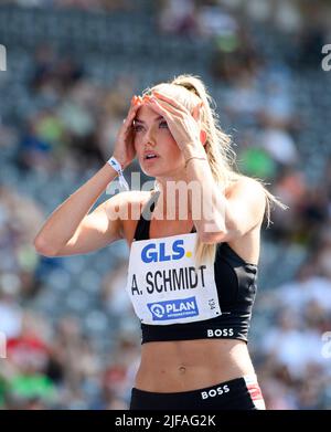 Alica SCHMIDT (SCC Berlin/ 3rd place) gesture, gesture, women's 400m final on June 26th, 2022 German Athletics Championships 2022, from June 25th. - 06/26/2022 in Berlin/ Germany. ÃÂ Stock Photo