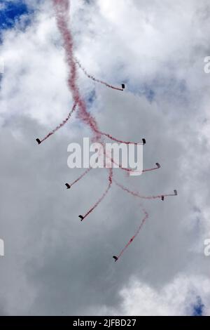 Silverstone, UK. 01st July, 2022. Circuit atmosphere - parachutists. British Grand Prix, Friday 1st July 2022. Silverstone, England. Credit: James Moy/Alamy Live News Stock Photo