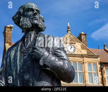 Statue of Henry Styleman le Strange in the seaside town of Hunstanton in Norfolk, UK. Le Strange was a founding father of the town, who turned the tow Stock Photo