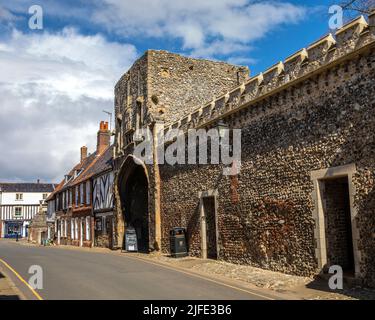 Norfolk, UK - April 7th 2022: Gateway into the grounds of the ruins of Walsingham Priory in Little Walsingham, Norfolk, UK. Stock Photo