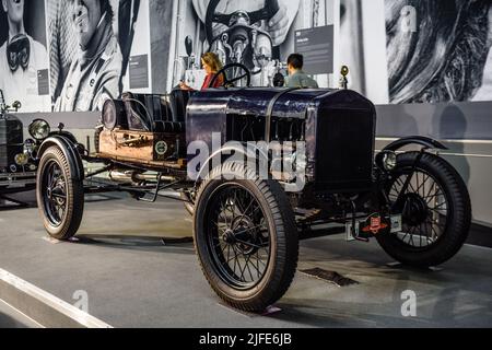 SINSHEIM, GERMANY - MAI 2022: black cabrio roadster antique car. Stock Photo