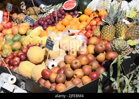 Copenhagen/Denmark/.02 July  2022/.Fruit and vegetable  shoppers at oudoor fruit and vegetable vendor at Torvehallerne in danish capital.(Photo..Francis Dean/Dean Pictures) Stock Photo