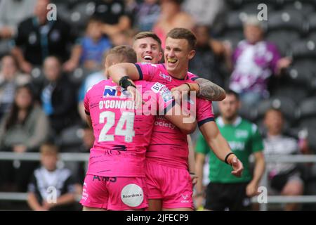 Hull, UK. 02nd July, 2022. The MKM Stadium, West Park, Hull, East Yorkshire, 2nd July 2022. Betfred Super League Hull FC vs Leeds Rhinos Ash Handley of Leeds Rhinos celebrates scoring his 3rd try against Hull FC. Credit: Touchlinepics/Alamy Live News Stock Photo