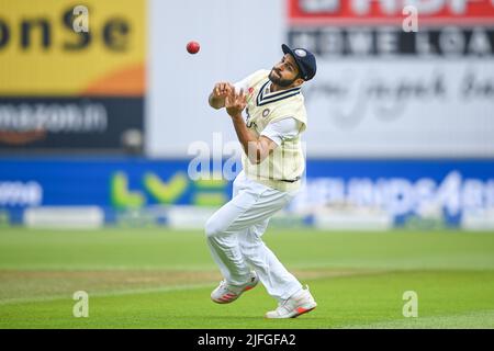 Dropped catch hi-res stock photography and images - Alamy