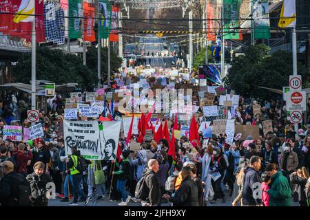 Melbourne, Australia. 2nd July 2022. Solidarity protest for abortion rights, against the overturning of Roe V. Wade by the American Supreme Court where almost 15,000 people attended. Credit: Jay Kogler/Alamy Live News Stock Photo