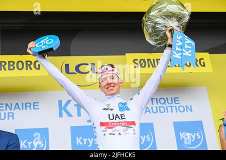 Vejle to Sonderborg, Denmark. 3rd July, 2022. Slovenian Tadej Pogacar of UAE Team Emirates celebrates on the podium of stage three of the Tour de France cycling race, 182km from Vejle to Sonderborg, Denmark on Sunday 03 July 2022. This year's Tour de France takes place from 01 to 24 July 2022 and starts with three stages in Denmark. BELGA PHOTO JASPER JACOBS Credit: Belga News Agency/Alamy Live News Stock Photo