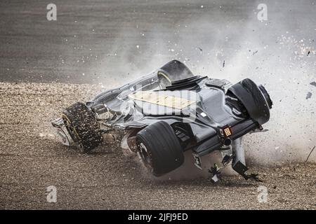 Silverstone, UK. 3rd July, 2022. Crash of #24 Guanyu Zhou (CHN, Alfa Romeo F1 Team ORLEN) at the start, F1 Grand Prix of Great Britain at Silverstone Circuit on July 3, 2022 in Silverstone, United Kingdom. (Photo by HIGH TWO) Credit: dpa/Alamy Live News Stock Photo