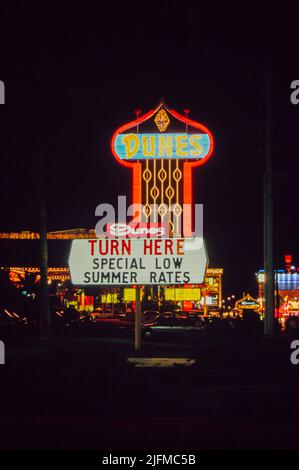 Archive image of 'Dunes Casino' neon sign by Maxwell Starkman, built 1955, Las Vegas, Nevada, USA, photographed in 1992, demolished 1993 Stock Photo