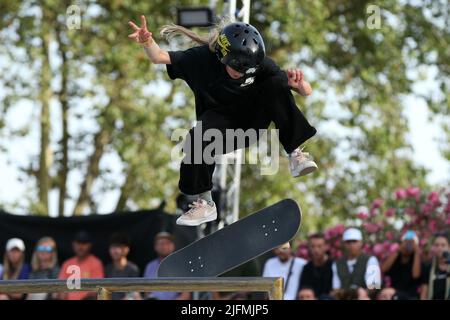 Rome, Italy. 3rd July, 2022. Chloe Covell (AUS) during the women's final of the World Street Skateboarding Rome 2022 at Colle Oppio skatepark, on July 3, 2022 in Rome, Italy. (Credit Image: © Giuseppe Fama/Pacific Press via ZUMA Press Wire) Stock Photo