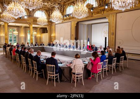 Paris, France, July 04, 2022, French President Emmanuel Macron chairs the first cabinet meeting of his newly reshuffled government at the Elysee palace in Paris, France, on July 04, 2022. Photo by Romain Gaillard/Pool/ABACAPRESS.COM Stock Photo