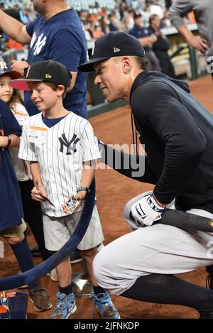 MLB Yankees Baseball Female Fan in Midtown Manhattan, NYC Stock Photo -  Alamy