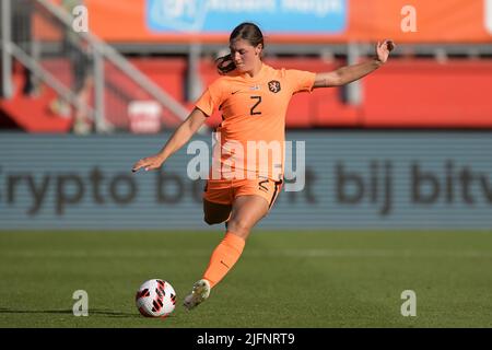 ENSCHEDE - Aniek Nouwen of Holland Women during the women's friendly international match between the Netherlands and Finland at Stadium De Grolsch Veste on July 2, 2022 in Enschede, Netherlands. ANP GERRIT VAN COLOGNE Stock Photo