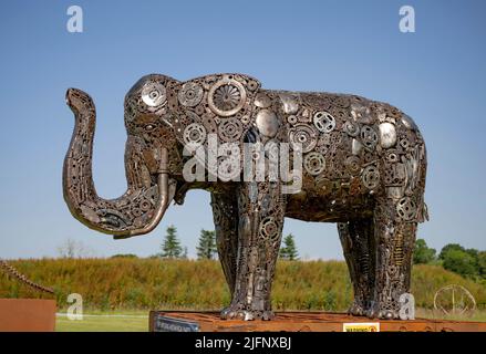 The British Ironwork Centre, the Asian Elephant Exhibit/Sculpture Stock Photo