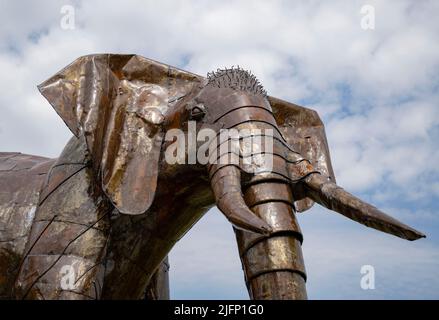 The British Ironwork Centre, Asian Elephant Exhibit/Sculpture Stock Photo