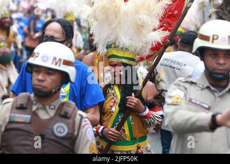 salvador, bahia, brazil - july 2, 2022: Indians participate in the civic parade on Dois de Julho in honor of Bahia's Independence in the city of Salva Stock Photo