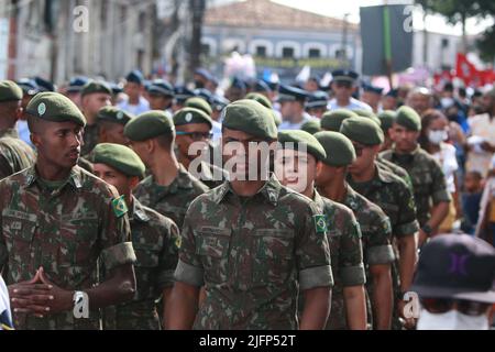 salvador, bahia, brazil - july 2, 2022: Brazilian Army soldiers participate in the civic parade on Dois de Julho in honor of the Independence of Bahia Stock Photo