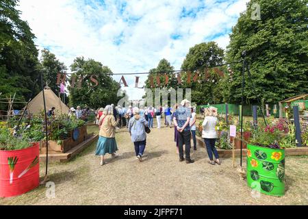 London, UK, 4th Jul 2022,  RHS Hampton Court Palace Garden Festival 2022 opens 4th to 9th July. It is a celebration of gardening packed with things to see and do, Andrew Lalchan Photography/Alamy Live News Stock Photo