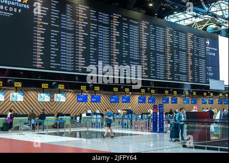 MOSCOW, RUSSIA - JULY 08, 2022: Sheremetyevo airport. flight information monitors and check-in in Sheremetyevo. airport check-in area Stock Photo