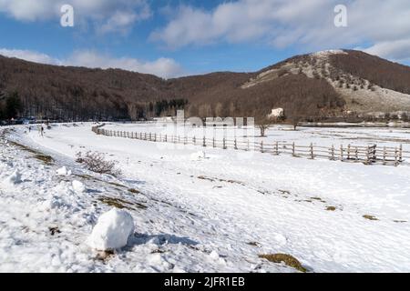 Beautiful snowy scenery of Lago Laceno during winter, Bagnoli Irpino, Campania, Italy Stock Photo