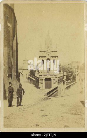 The entrance and gate of Castle Bat-Bouwe-Zate (Castle Hello) Stock Photo