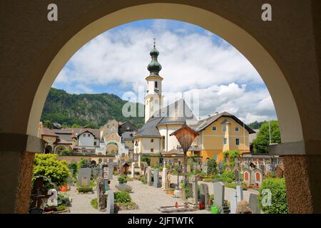 The cemetery and the Parish church of Saint Egidius in St Gilgen, Salzkammergut, Styria, Austria, Europe Stock Photo