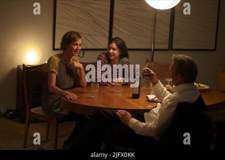 CONNIE NIELSEN, HAILEE STEINFELD, KEVIN COSTNER, 3 DAYS TO KILL, 2014 Stock Photo