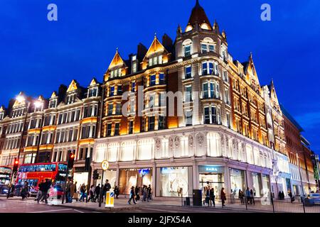 Zara store. ZARA is a Spanish apparel retailer specializes in fast fashion. Knightsbridge. Westminster and Royal Borough of Kensington and Chelsea. Lo Stock Photo