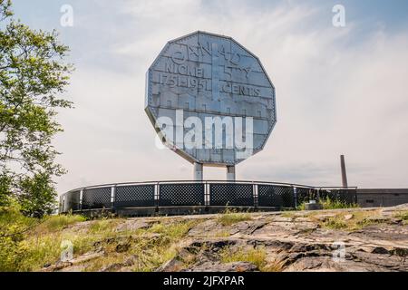 The Big Nickel is a nine-metre replica of a 1951 Canadian nickel, located at the grounds of the Dynamic Earth science museum in Greater Sudbury, Ontar Stock Photo