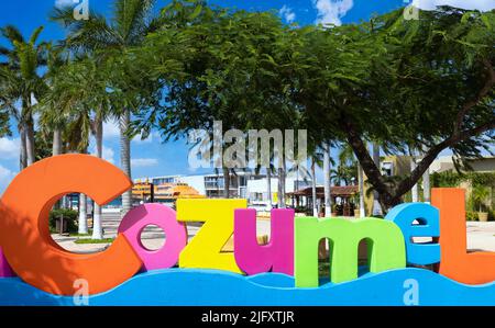 Mexico, Cozumel Letters at the central plaza near ocean Malecon and Cancun ferry terminal. Stock Photo