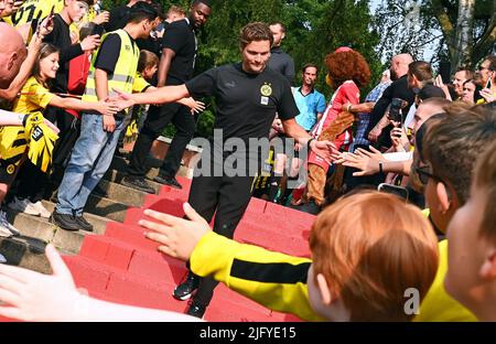 Test match for the 2022/2023 season, Kampfbahn Schwansbell Lünen; Lüner SV - Bor. Dortmund; Head coach Edin Terzic Stock Photo