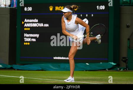 Amanda Anisimova of the United States in action against Harmony Tan of France during the fourth round of the 2022 Wimbledon Championships, Grand Slam tennis tournament on July 4, 2022 at All England Lawn Tennis Club in Wimbledon near London, England - Photo: Rob Prange/DPPI/LiveMedia Stock Photo