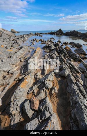 Small Promontory Triangle Point is a small promontory of overturned Middle Devonian ...