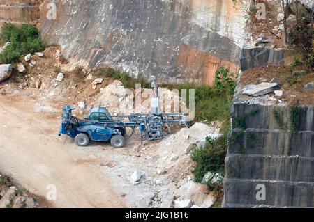 Worlds largest marble pit mine in Tate north Georgia still with another 500 years supply, cutters and such at work. Open to twice a year tours Stock Photo