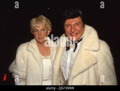 Dorothy McMahon and Liberace at the Tribute To Ronald Reagan and Nancy Reagan at NBC Studios in Burbank, California December 01, 1985 Credit: Ralph Dominguez/MediaPunch Stock Photo